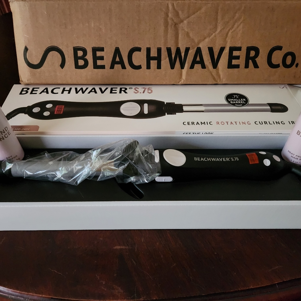 Beach waver curling iron